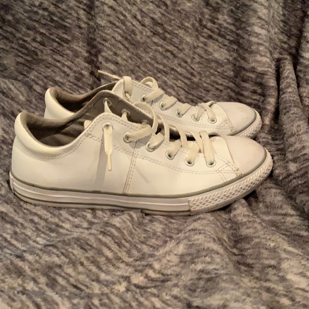 White leather Converse Sz5